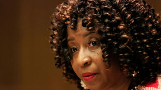 Alameda Co. Board of Supes vote to approve DA. Pam Price recall election in November