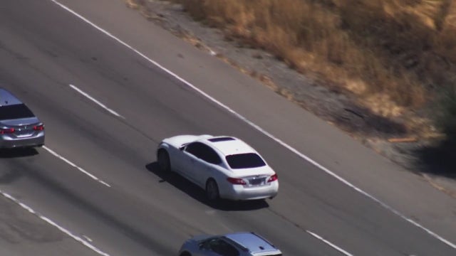 Driver flees police in Oakland, speeds across East Bay, ditches car at Coliseum BART