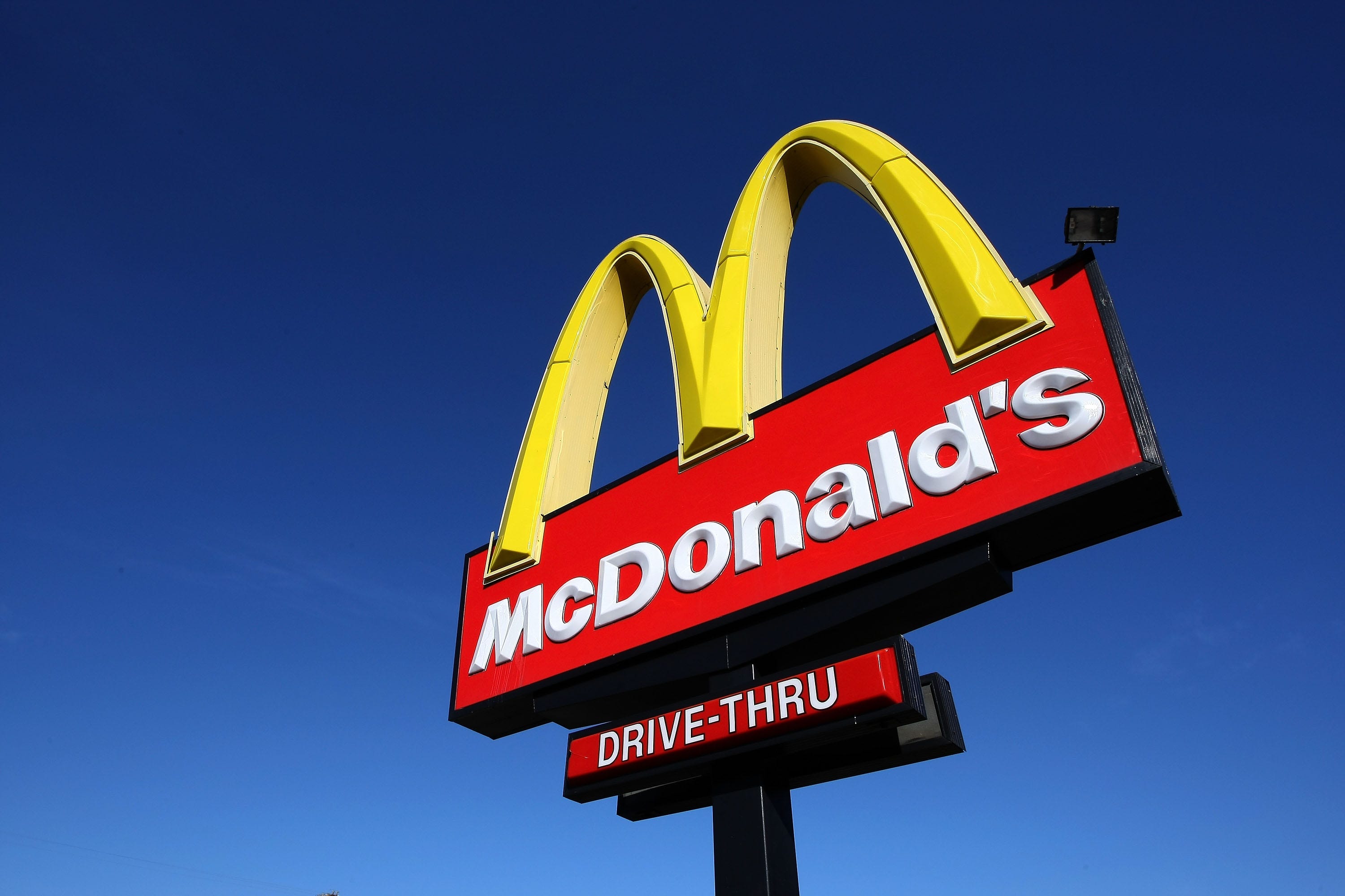 California Pizza Hut franchises laying off delivery drivers before new ...