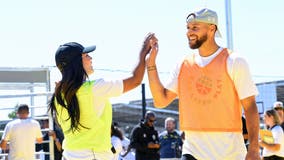 Warriors' Steph Curry surprises heartbroken young super fan