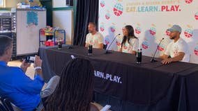 Steph and Ayesha Curry make surprise appearance at East Oakland school