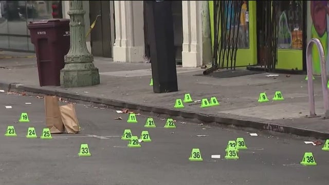 Gun battle in downtown Oakland critically injures 1 man