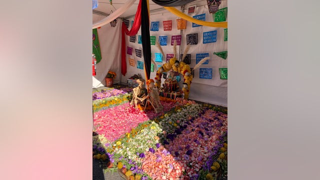 Thousands attend Dia de los Muertos festival in Oakland