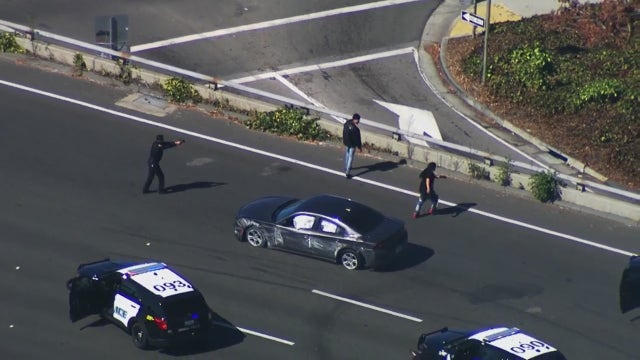 Video: East Bay police chase ends in crash