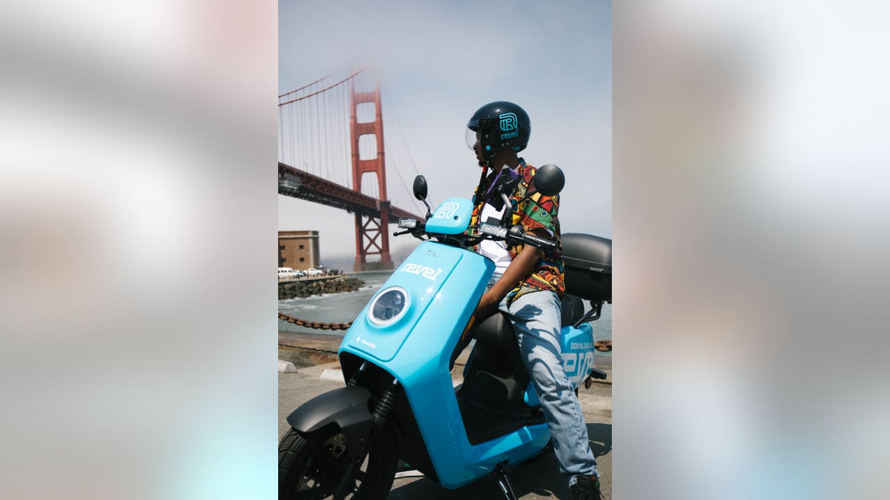 Revel to discontinue electric moped-sharing service in San Francisco and  New York - ABC7 San Francisco