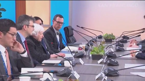 APEC summit kicks into high gear