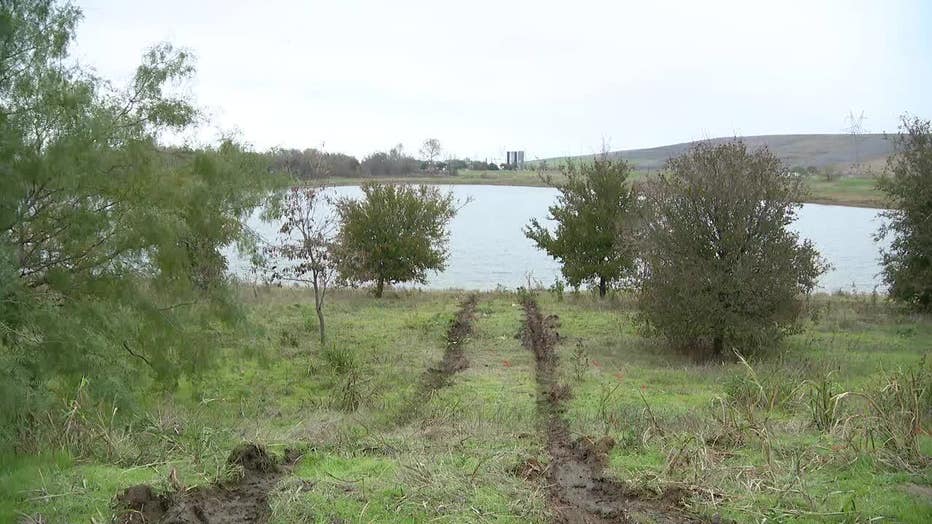 111723-Carrollton-Stabbing-Pond-VO-KDFWEME002_16_0_00.00.03.34.jpg