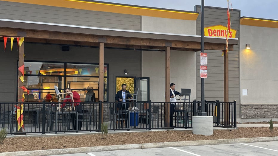 The first Denny's drive-thru in CA is open near Fresno