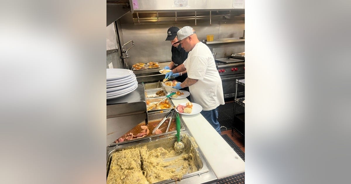 Bay Area Rescue Mission provides Christmas dinner and more in Richmond ...