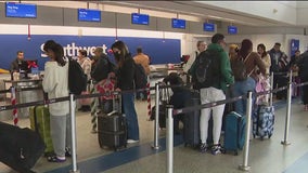 Airlines bolster preparedness for holiday travel season after last year's meltdown