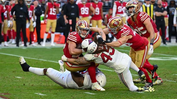 McCaffrey scores 3 TDs and 49ers clinch NFC West with 45-29 rout of Cardinals for 6th straight win