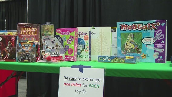 Samaritan House gives away 4,000 toys to San Mateo families