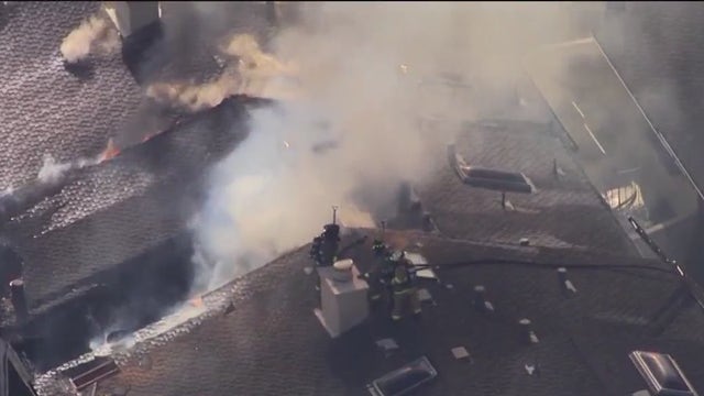 Fire breaks out at Saratoga apartment complex