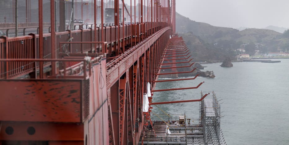 Golden Gate Bridge suicide barrier completed