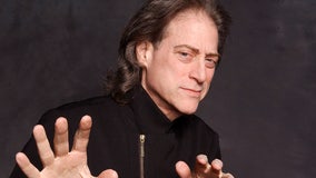 Richard Lewis dies at age 76