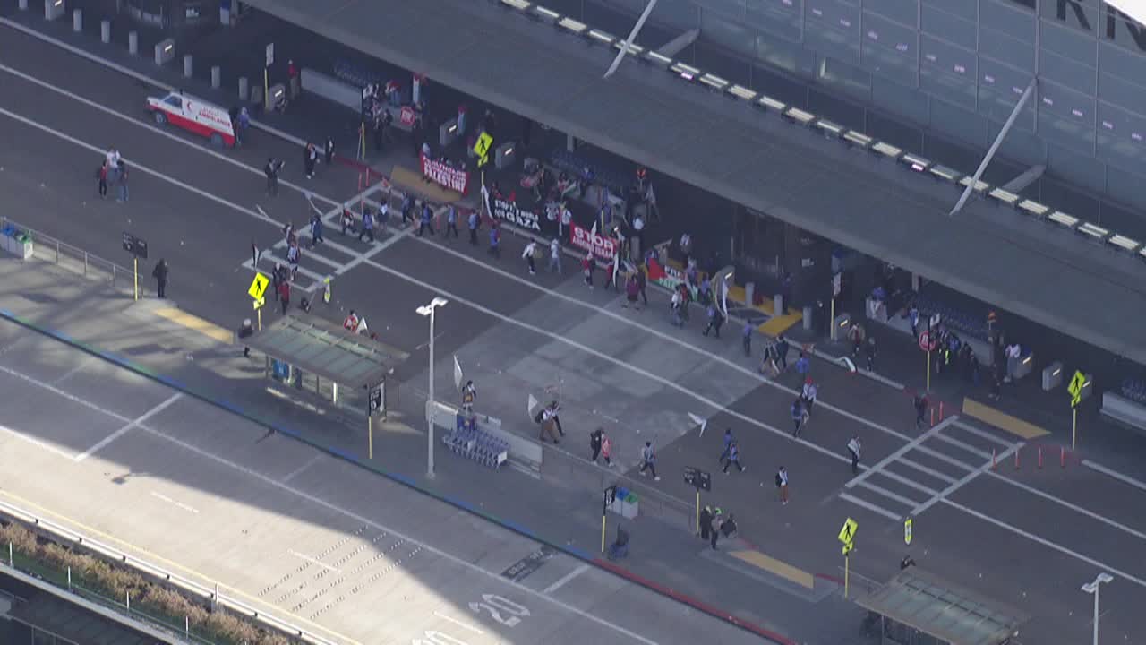 Gaza protesters take over San Francisco International Airport