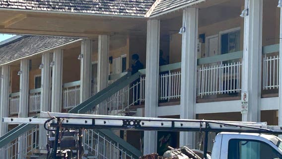 San Jose motel standoff: Police negotiate with armed suspect