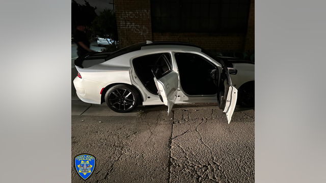 Oakland police arrest several, recover guns in sideshow