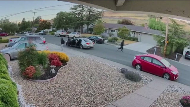 Burglars steal garage door openers from unlocked cars in Moraga