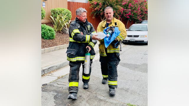 Firefighter injured, 4 displaced in San Jose house fire