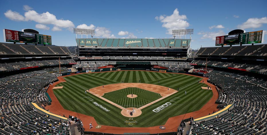 Oakland A's sell out final home game at Coliseum