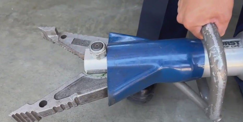 Thief steals "Jaws of Life" tool after Oakland firefighters rescue girl stuck in swing