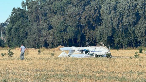 California sheriff's plane flips over in field