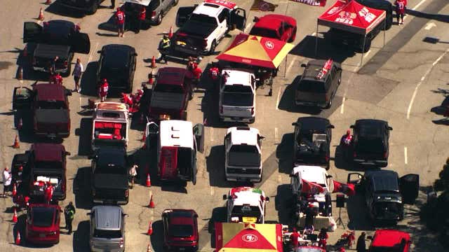 49ers fans line up early for Jets game at Levi's Stadium