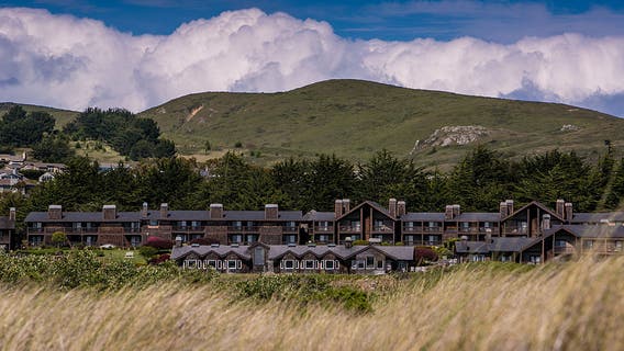 The #1 and #15 best hotels in the world are located in the Bay Area