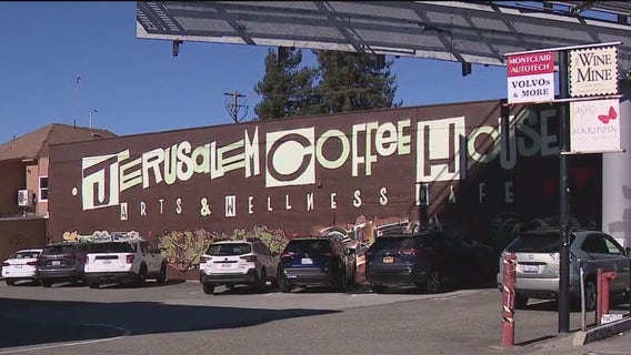 Oakland café ousts man over religious symbol on baseball hat