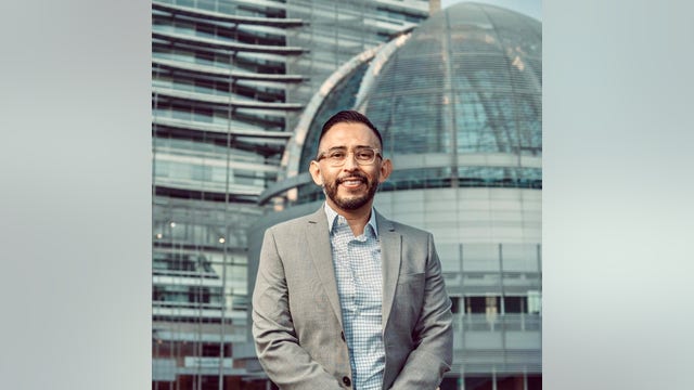 Friend-turned-stalker extorted councilmember after exchanging sexual fantasies: lawyer