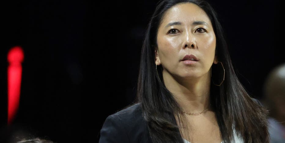 Valkyries' Natalie Nakase named 'Coach of the Year'