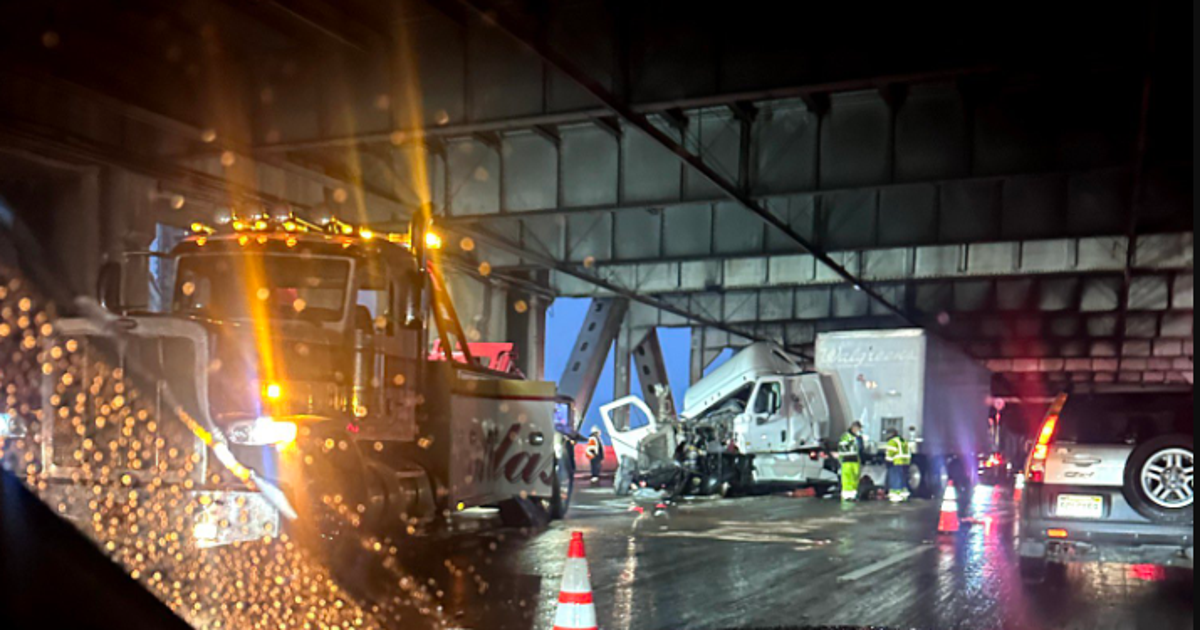 Jack-knifed big rig ties up traffic by Bay Bridge | KTVU FOX 2