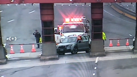 Driver crashes into toll booth on Golden Gate Bridge