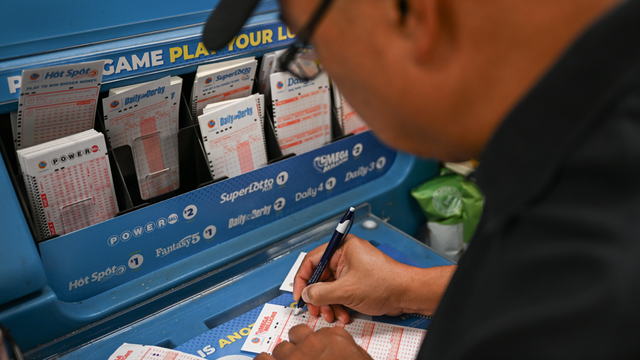 Mega Millions jackpot soars to $1.15 billion after no Christmas Eve winner