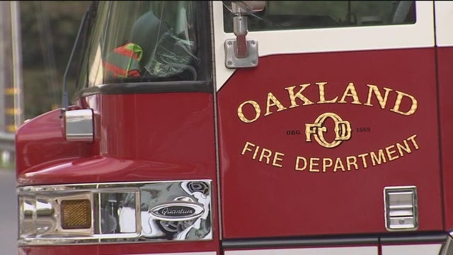 Oakland firefighters contain 2-alarm fire