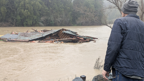 Forestville landslide sends home into Russian River