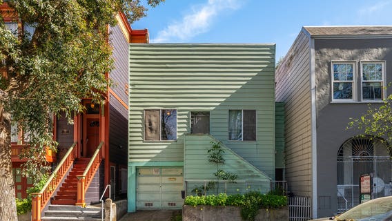 2-bedroom aluminum 'fixer' on the market for $799K in San Francisco