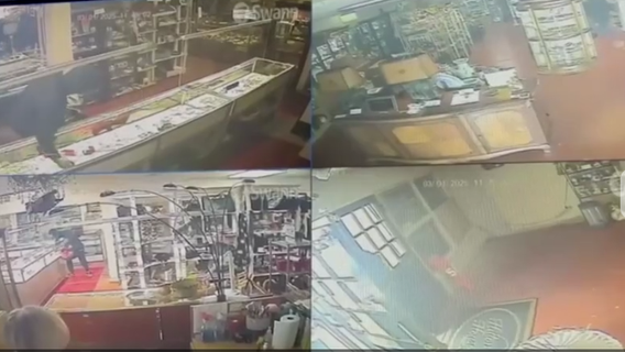 VIDEO: Orinda consignment shop employee, customers pepper sprayed during robbery