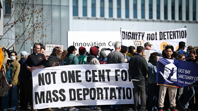 California lawmakers author bills to deter immigration enforcement