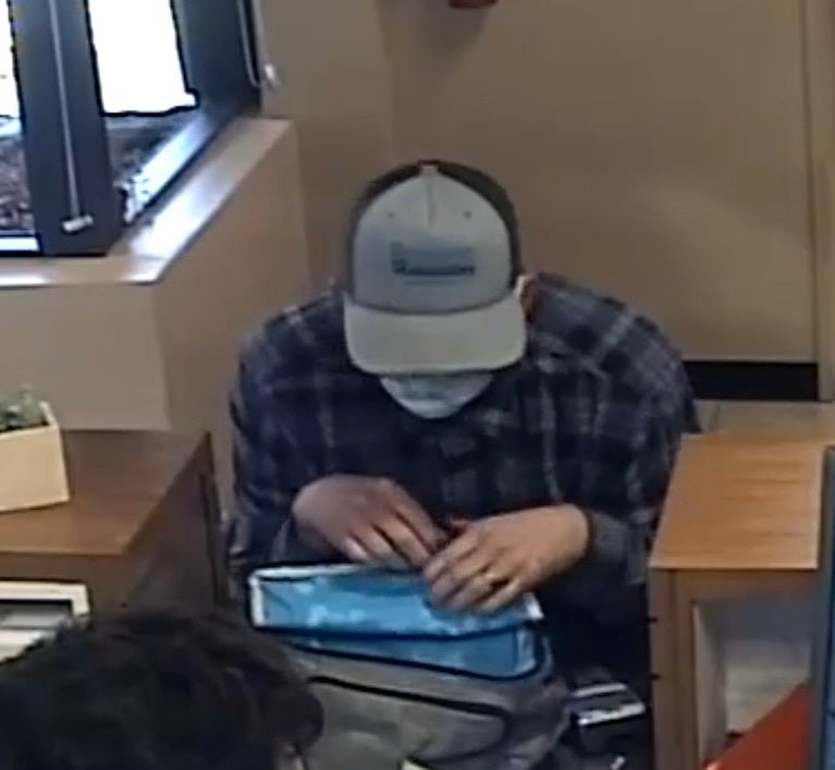 Suspected bank robber shot by police during chase from Concord to San ...