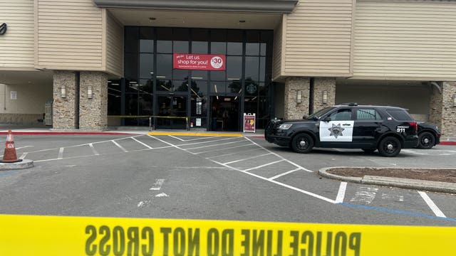 Police shoot man at Morgan Hill Safeway after disturbance call