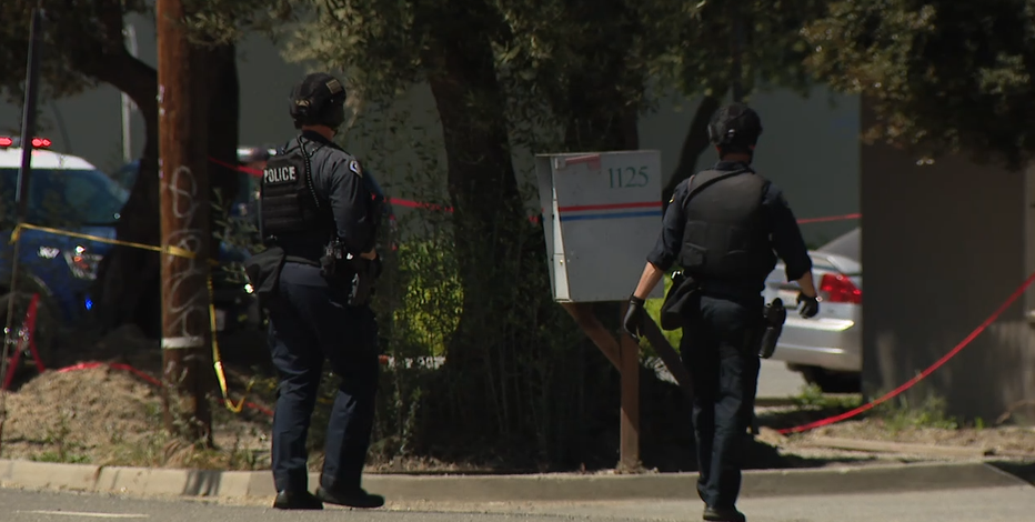 Suspected bank robber shot by police during chase from Concord to San Jose