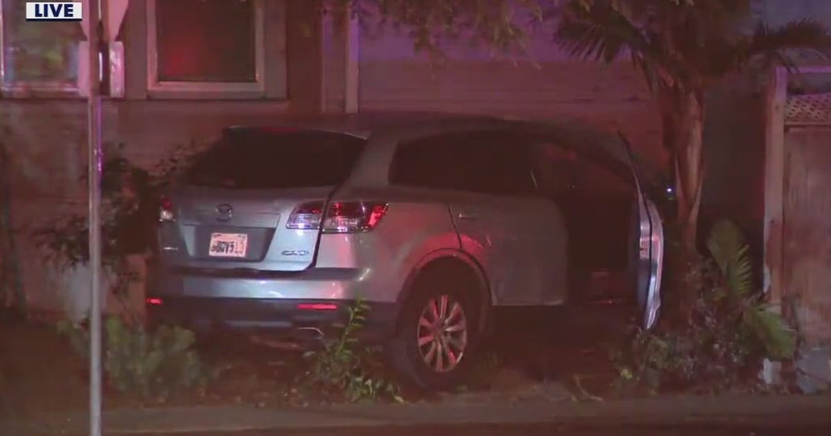 2-vehicle crash in San Jose, 1 collided into a home | KTVU FOX 2