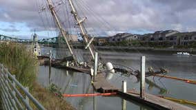Large clipper ship sinks in Alameda