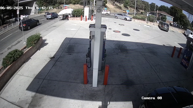 Surveillance video shows man dumped at East Oakland gas station after shooting