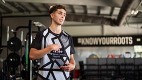 Oakland teen goes from cheering on the Roots to wearing the jersey