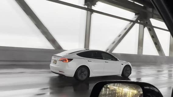 Musk sends out private Tesla taxi invitations