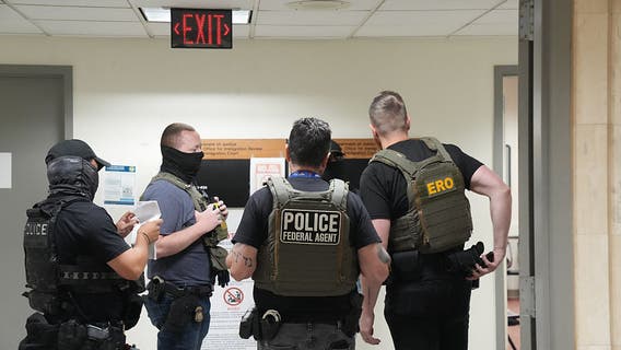 California, NJ senators want immigration officers to display visible IDs