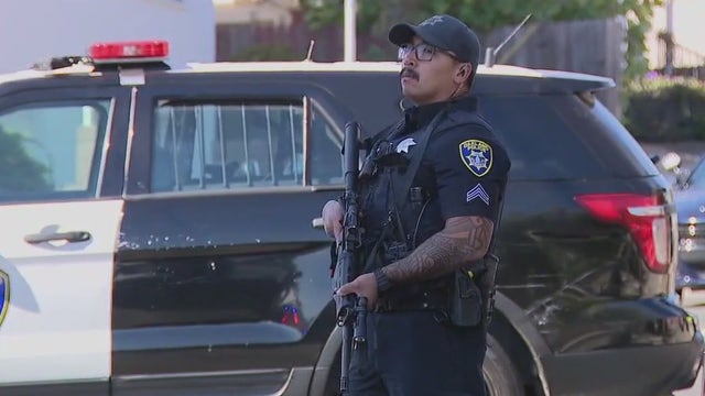 Suspect in custody after U.S. Marshals and other agencies search Oakland Hills school